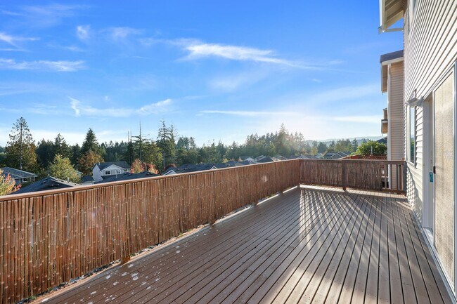 Building Photo - Like-New Tumwater Hill Home with A/C - 3 beds, 2.5 baths