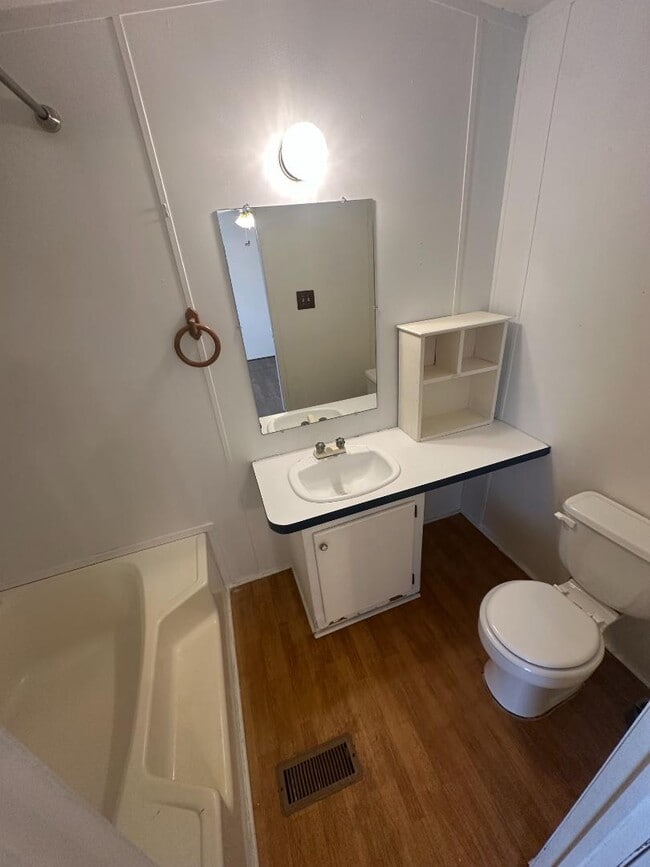 Building Photo - 150 Private Road 1610