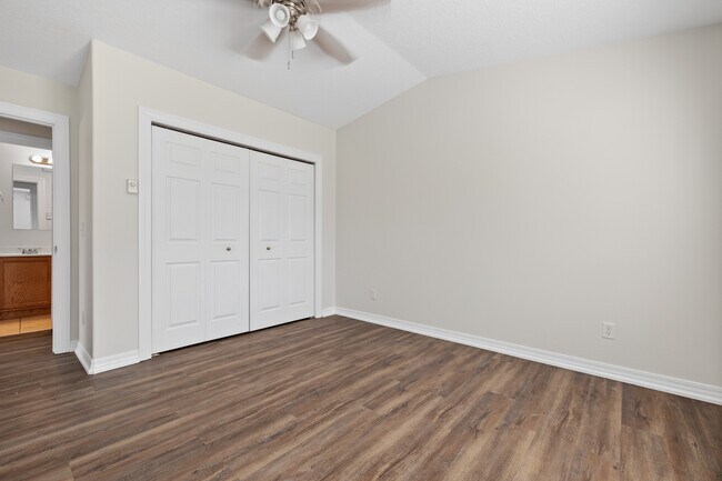 Building Photo - 1311 Sydney Dr