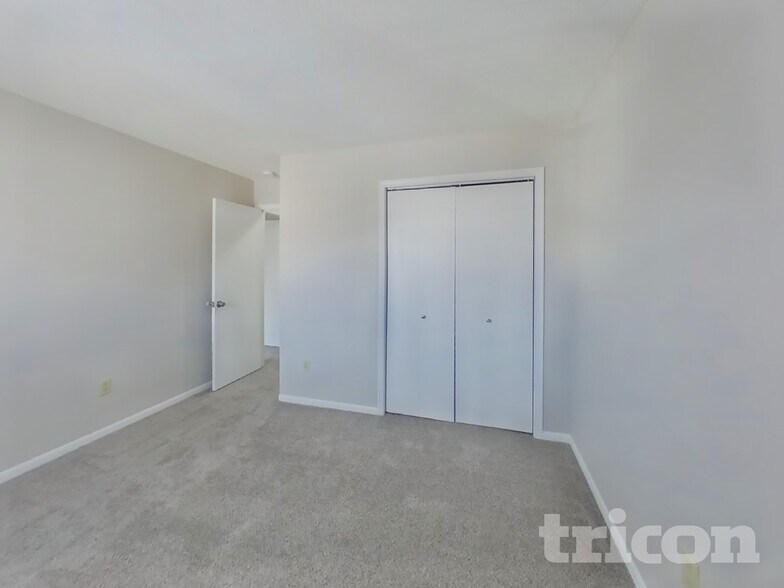 Building Photo - 4244 Village Trace Dr
