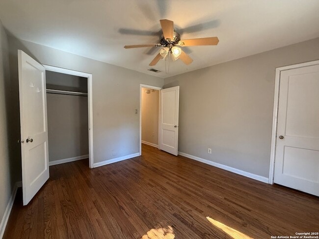 Building Photo - 123 Marcia Pl