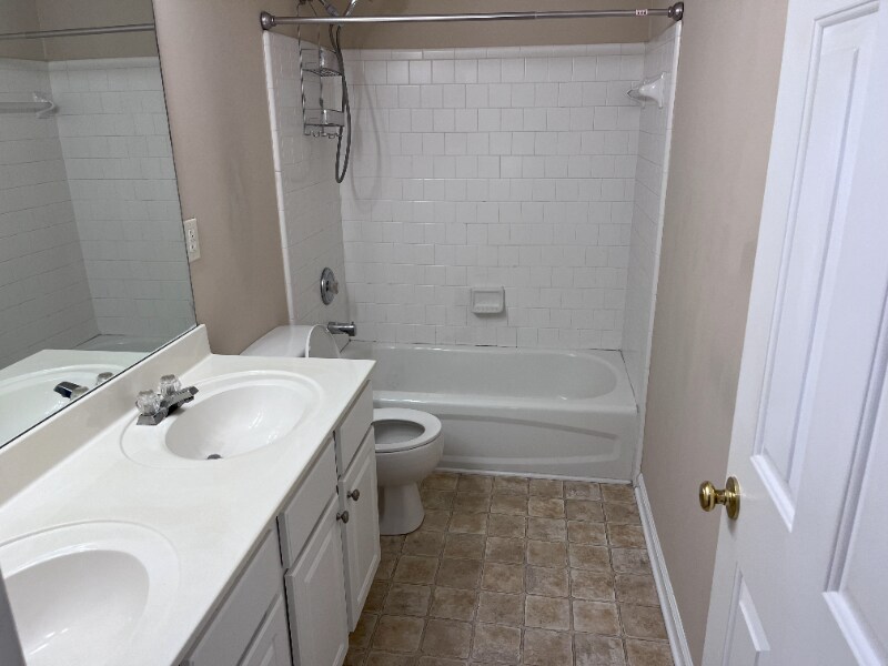 Building Photo - 5422 Tormeall Trace