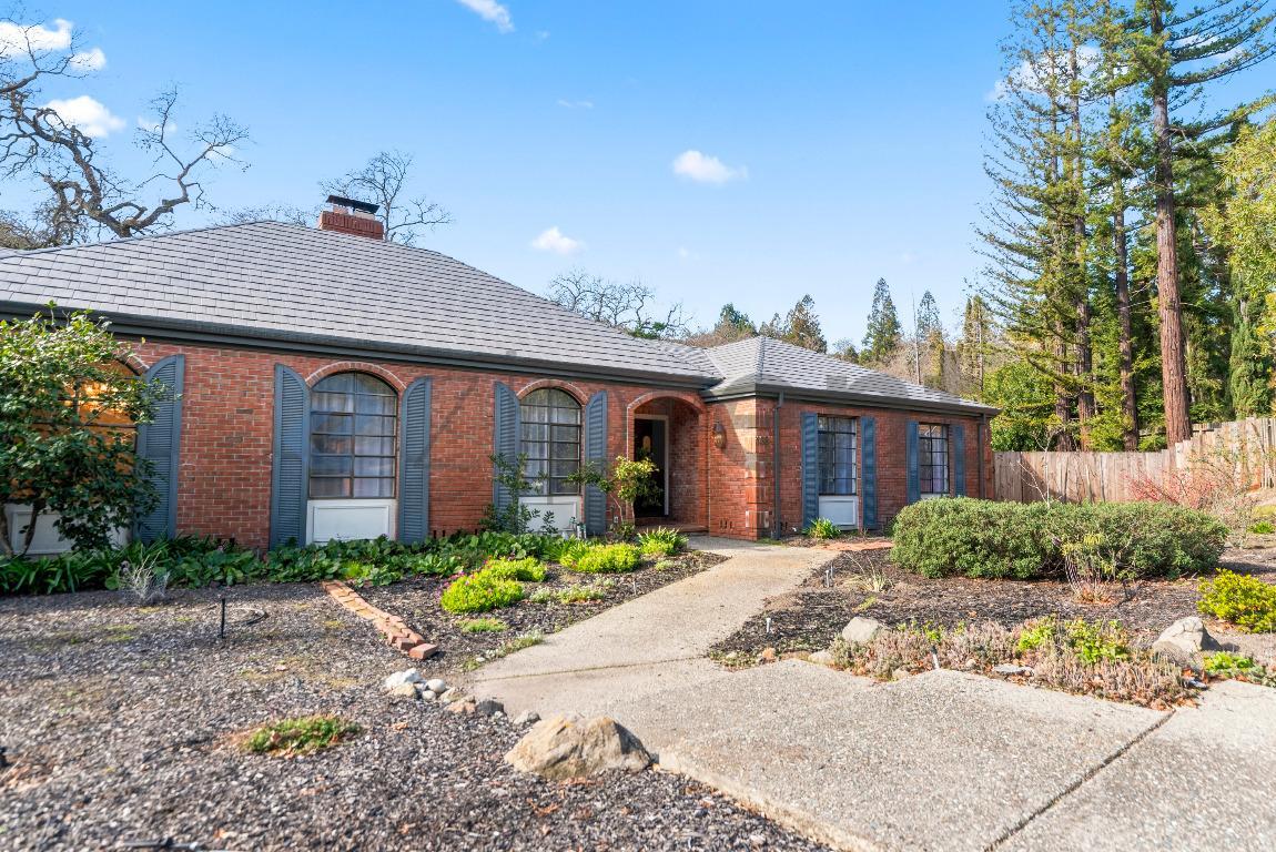 Building Photo - 138 Virginia Ct