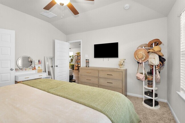 Building Photo - 18544 Meadow Point Ln