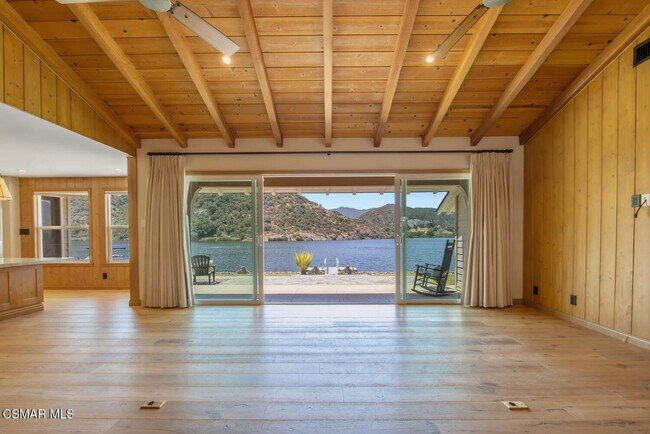 Building Photo - 800 Lake Sherwood Dr