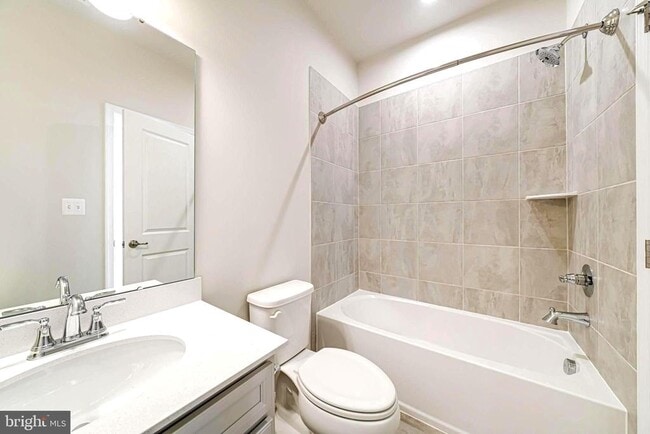 Building Photo - 4724 Torrey Ln