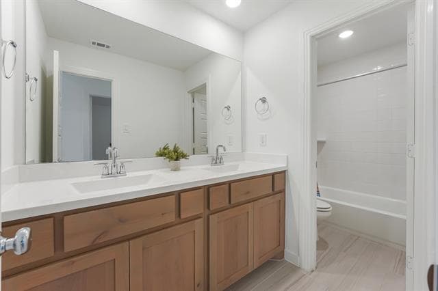 Building Photo - 2009 Daniel Dr