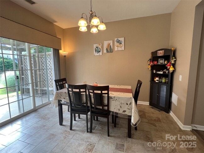 Building Photo - 3203 Mannington Dr