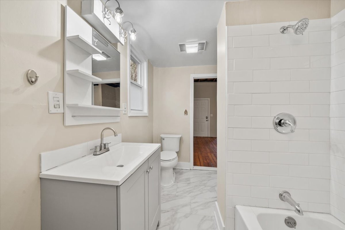 Building Photo - 1822 Holly St