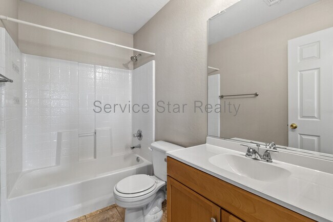 Building Photo - 12106 N 130th Dr