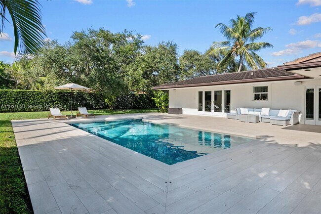 Building Photo - 7360 SW 115th St