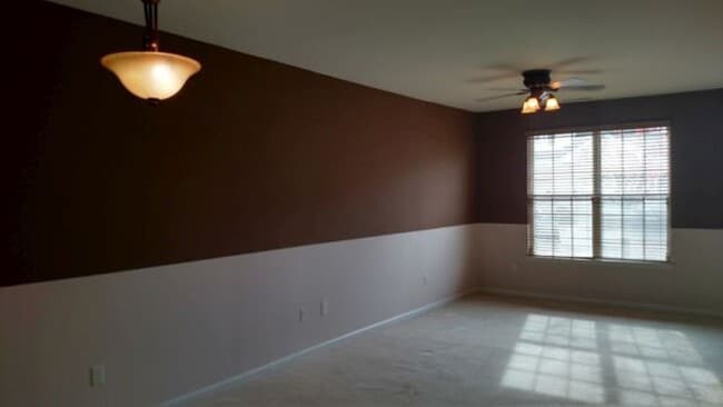 Building Photo - 3 BED / 2.5 BATH CONDO