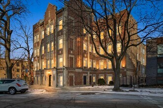 Building Photo - 2936 W Palmer St