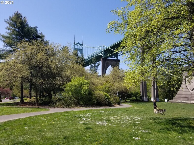 Building Photo - 8816 N Edison St