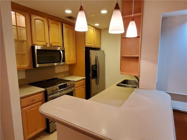 Building Photo - 4209 Pine Heights Dr NE