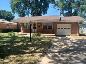 Building Photo - Lovely 3 bedroom / 1 bath home on Northwest side