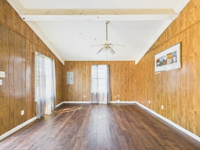 Building Photo - Three Bedroom Rental Home in Lafayette!