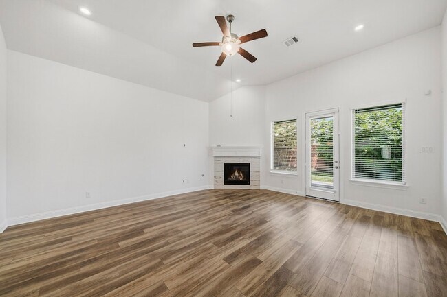 Building Photo - 10906 Perennial Mist Dr