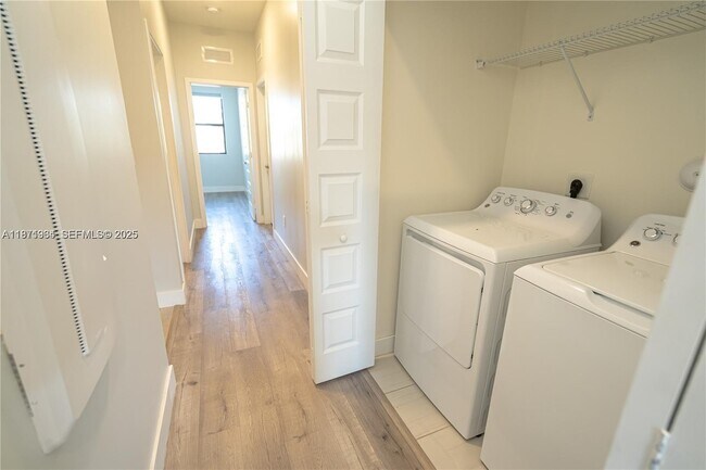 Building Photo - 10574 NW 81st Terrace