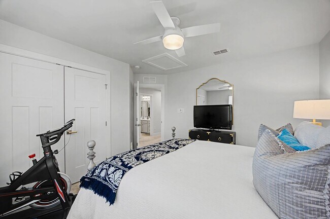 Building Photo - 4 Bedroom Executive Home located in Magnolia Green
