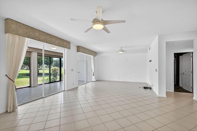 Building Photo - 11570 Briarwood Cir