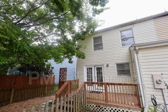 Building Photo - 1512 Lakeview Ave
