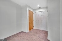 Building Photo - 302 Trinity Ct