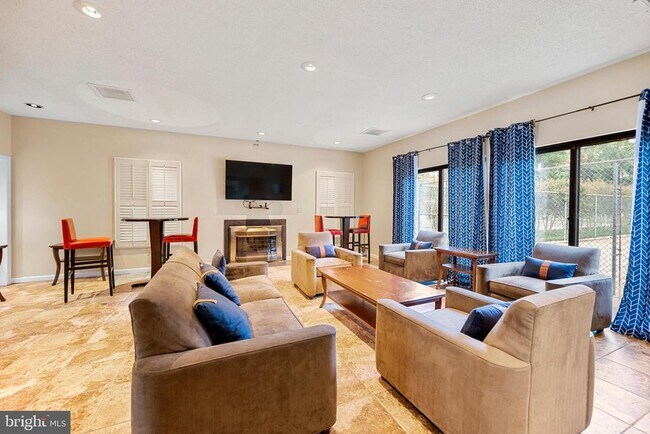 Building Photo - 2100 Langston Blvd.