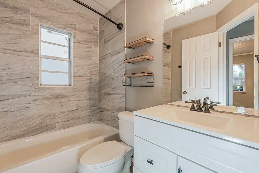 Building Photo - 9715 Little Pond Way