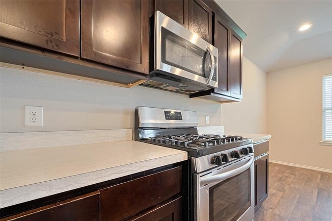 Building Photo - 1819 Bryson Heights Dr