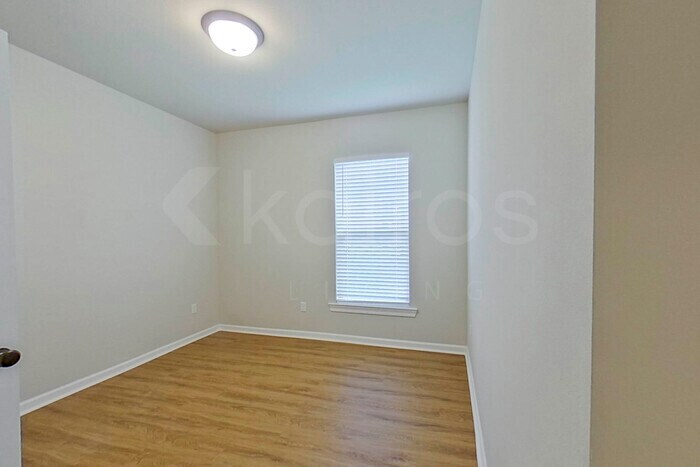 Building Photo - 129 Haygood Pt