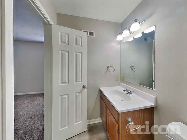 Building Photo - 4831 Dietzen Blvd