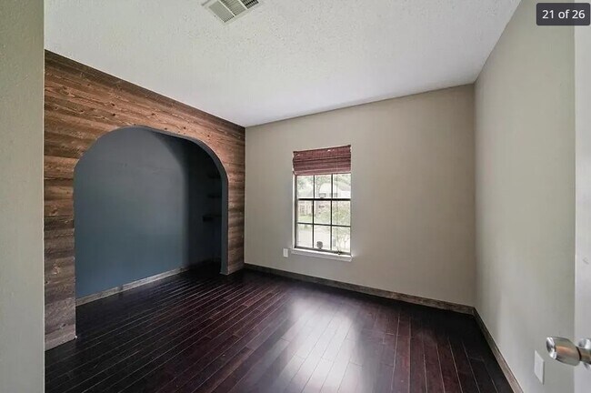 Building Photo - 15914 Pinyon Creek Dr