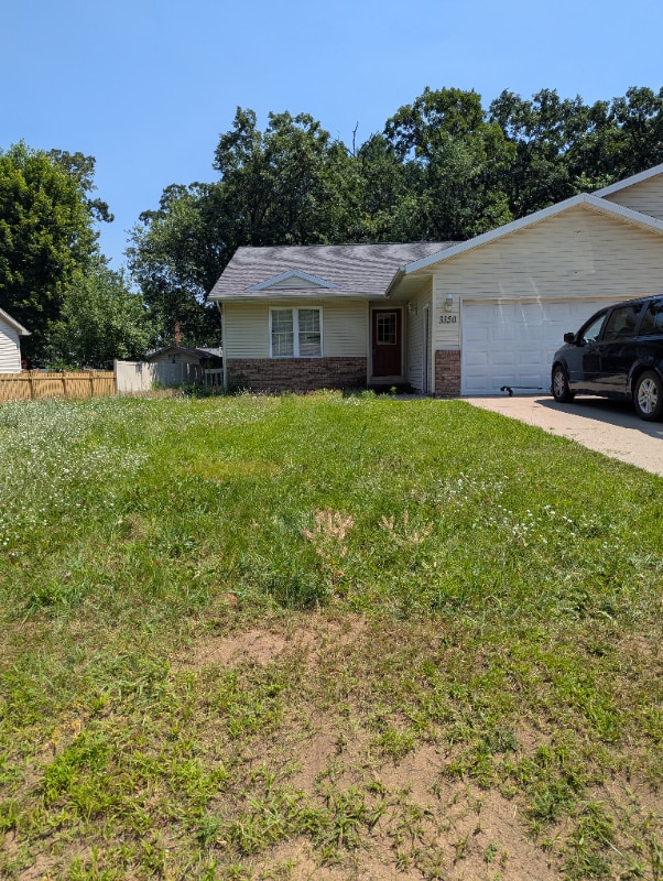 Building Photo - 3350 Bridlewood Dr