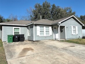 Building Photo - 1115 Shawnee St