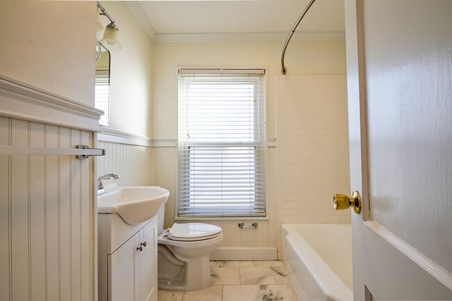 Building Photo - Cute 3 bedroom, 1 bath house in Homewood!