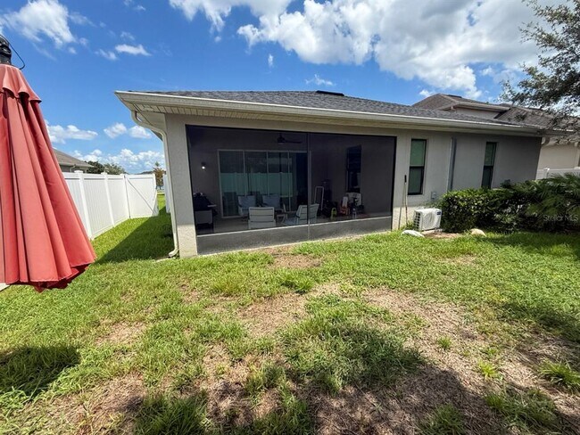 Building Photo - 2524 Fontaine Dr