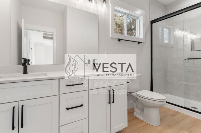 Building Photo - 11 Apple Meadow Ln