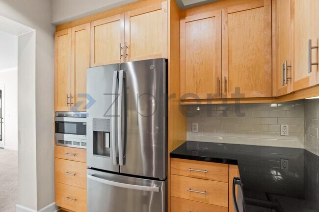 Building Photo - Unit 210