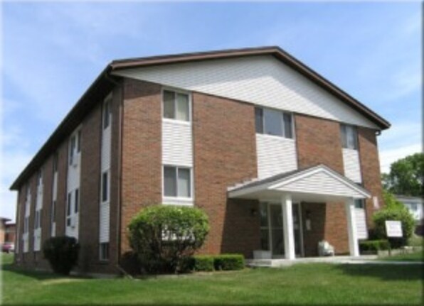 Primary Photo - Sentinel Apartments