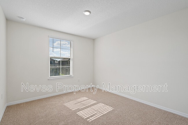 Building Photo - 17081 Water Spring Blvd