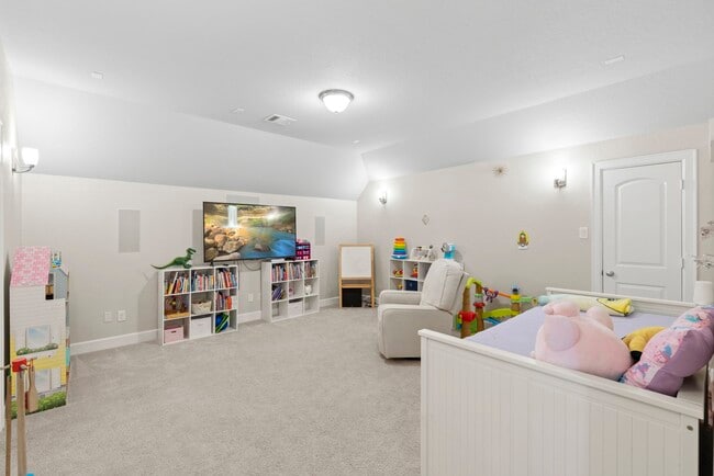 Building Photo - 9502 Windsong Dr