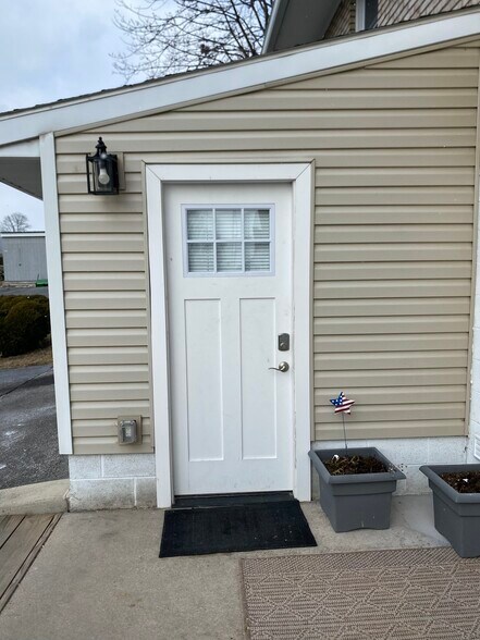 Main entrance - 12402 Buchanan Trl W