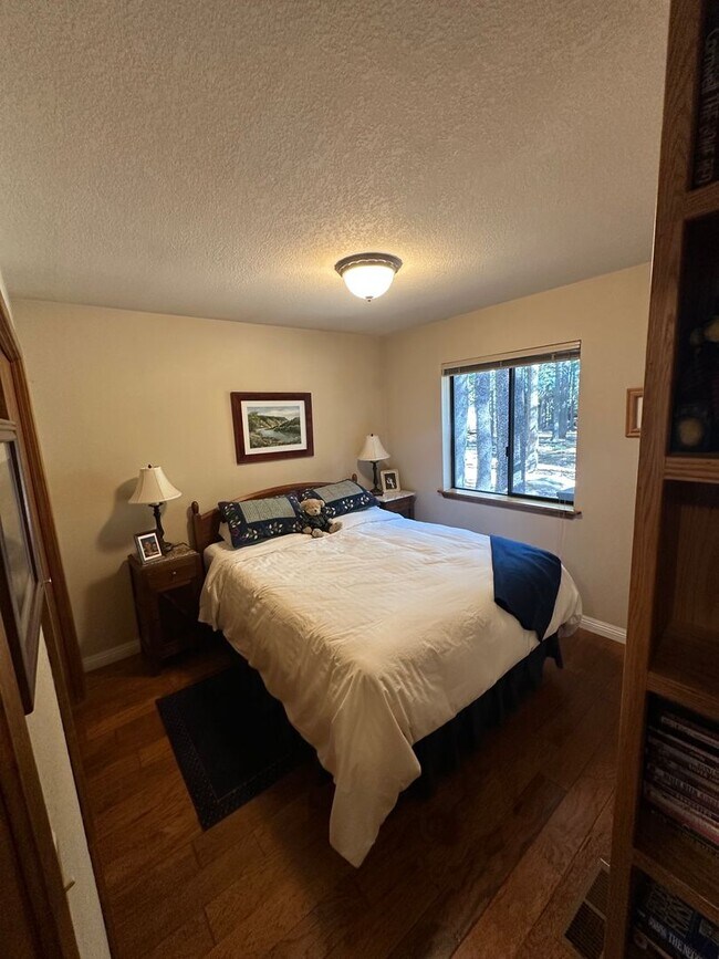 Building Photo - Charming 3 Bed Ski Lease in Tahoe Donner