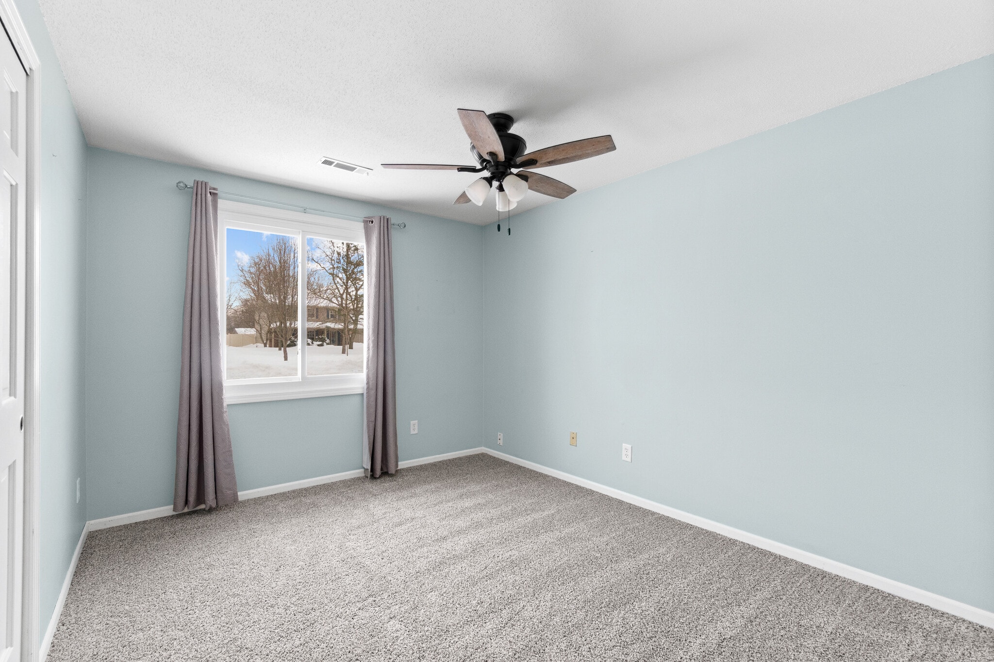 Bedroom 1 - 4612 Mirror Light Pl