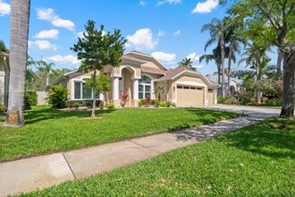 Building Photo - 9905 Woodbay Dr