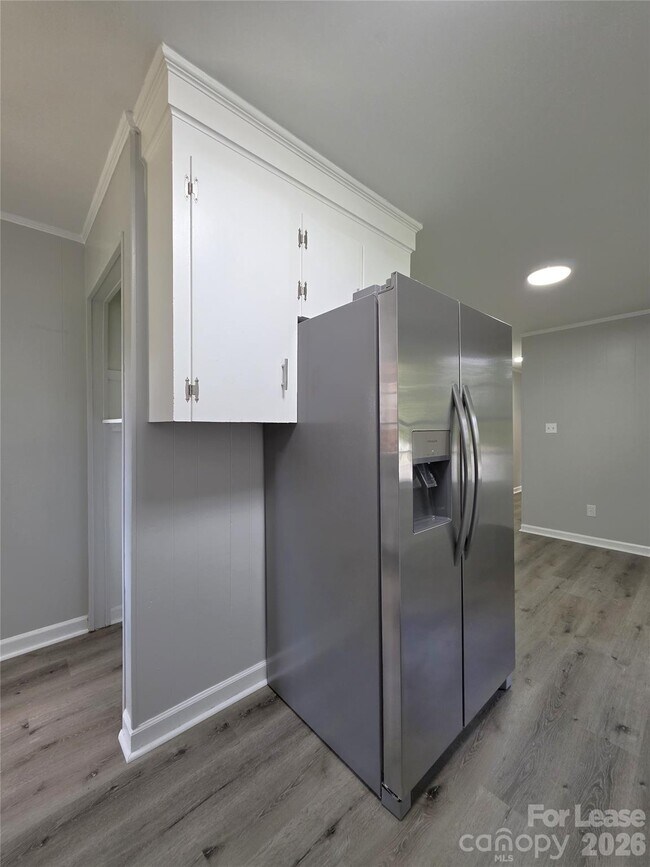 Building Photo - 502 Cardinal Ct