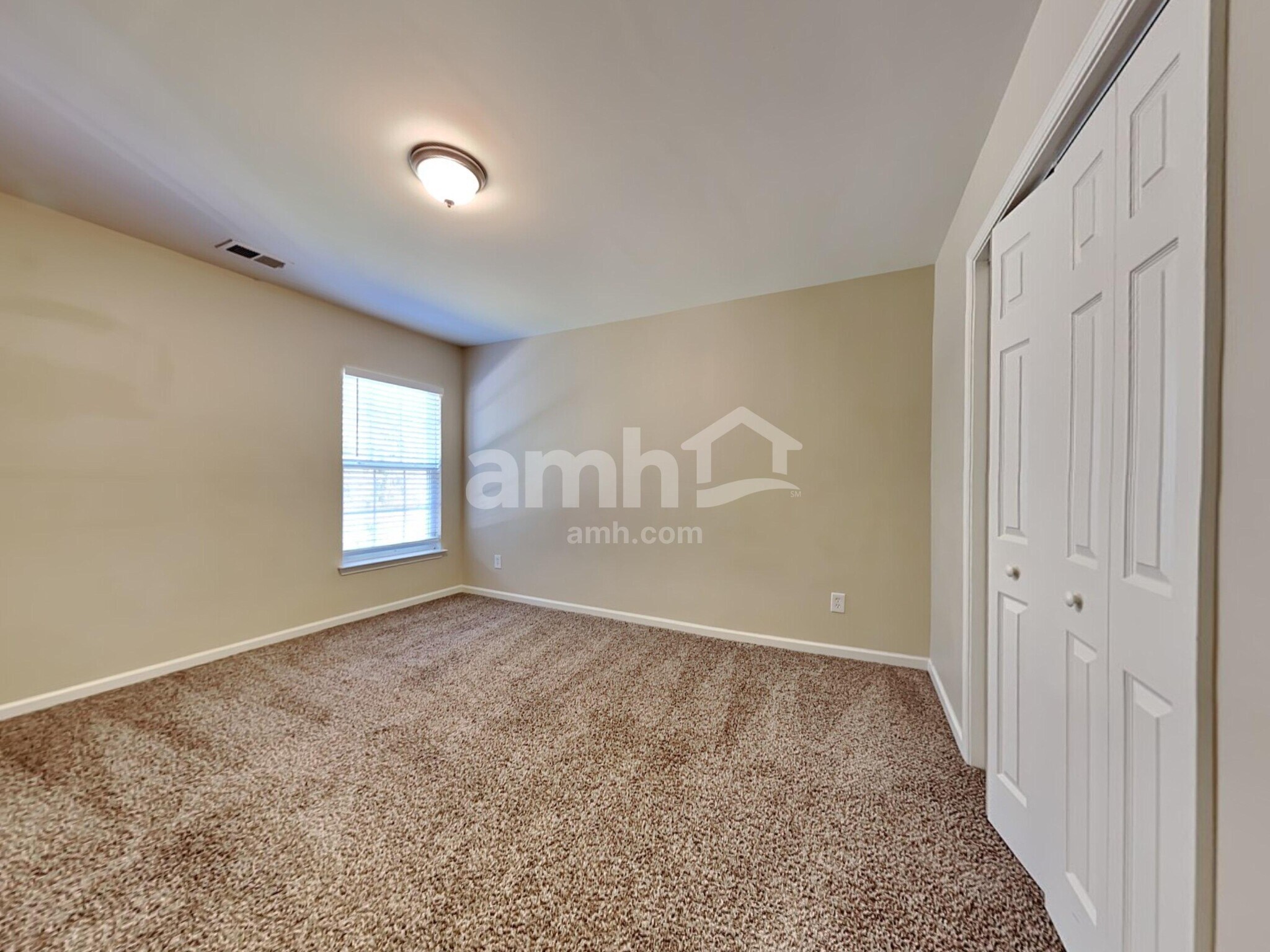 Building Photo - 417 Green Park Ln