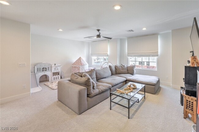 Building Photo - 5404 Avent Ferry St