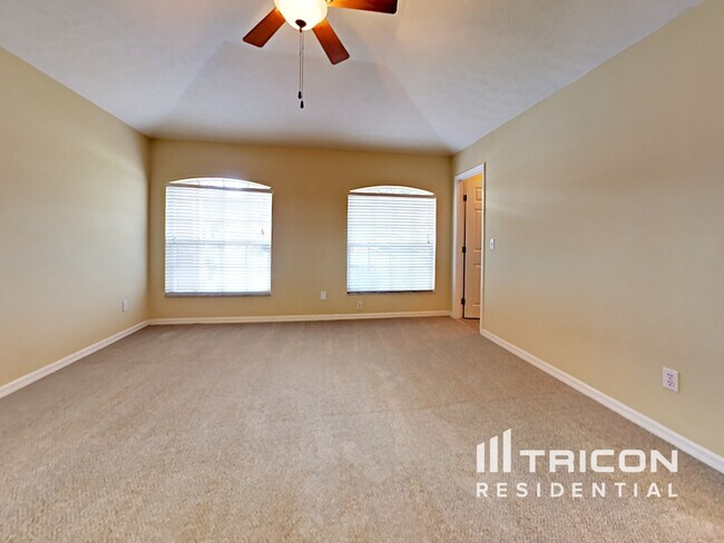 Building Photo - 11302 Andy Dr